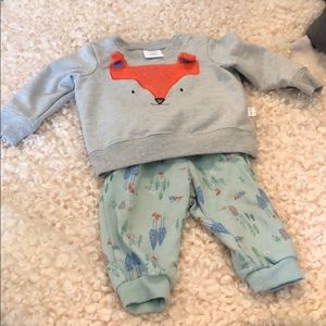 Foxy outdoors matching set! Sweatshirt and pants